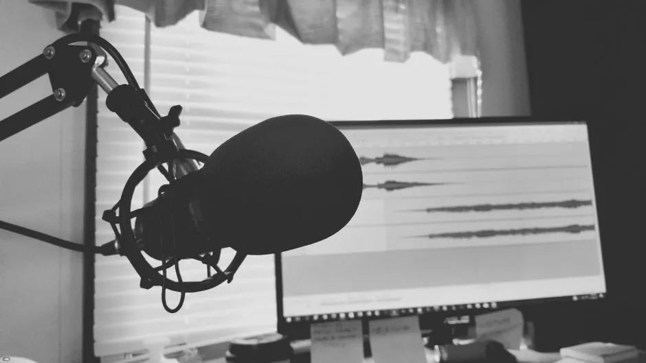 Voiced vs. Voiceless Sounds: What Changes?